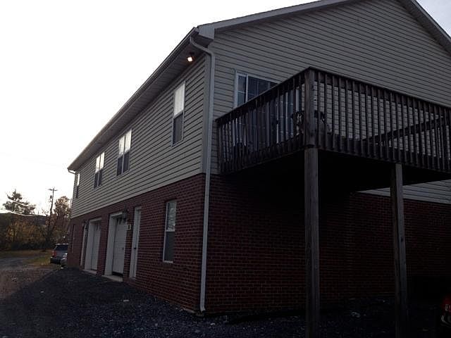 2nd image of 108 Maryland Ave