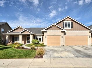 964 W Great Basin Dr, Meridian, ID 83646