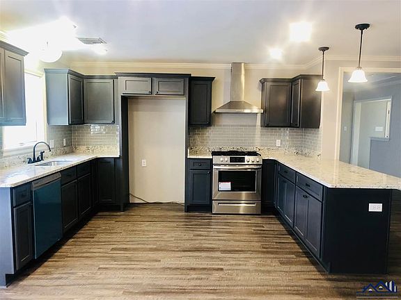 4th image of 213 Midland Dr