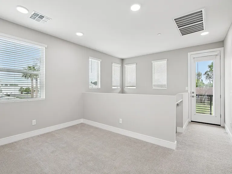 Pasadena Townhomes — Photo 15