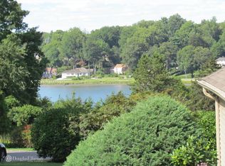 34 Wendover Dr, Huntington, NY 11743