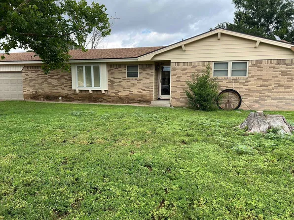 315 N Pershing St, Hooker, OK 73945