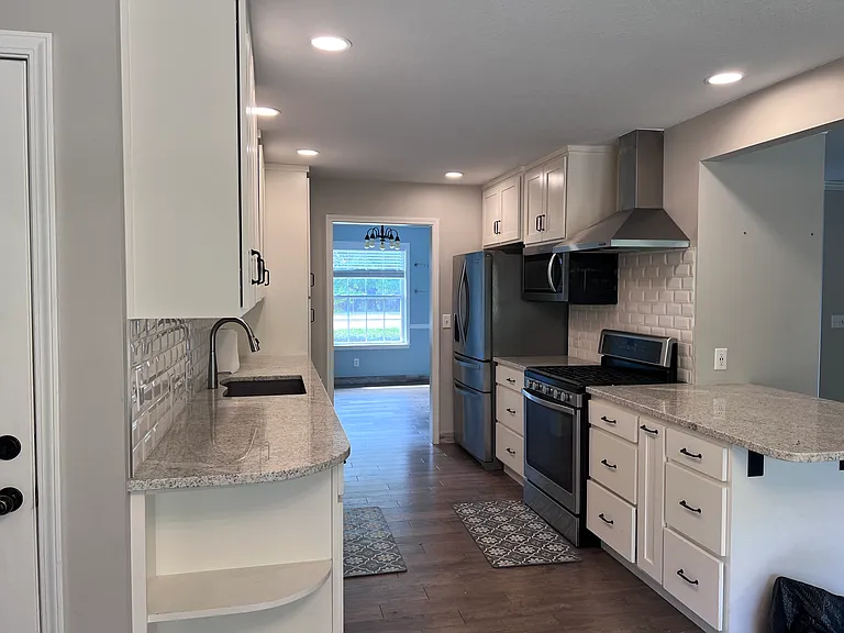 1503 Twin Lakes Dr — Photo 4