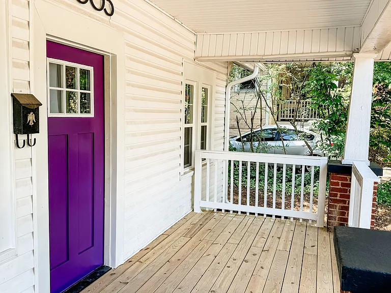 1003 Lexington Ave — Photo 4