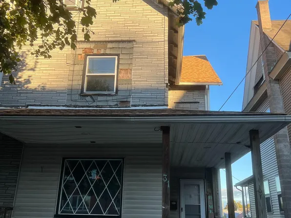 31 N 3rd St, Womelsdorf, PA 19567