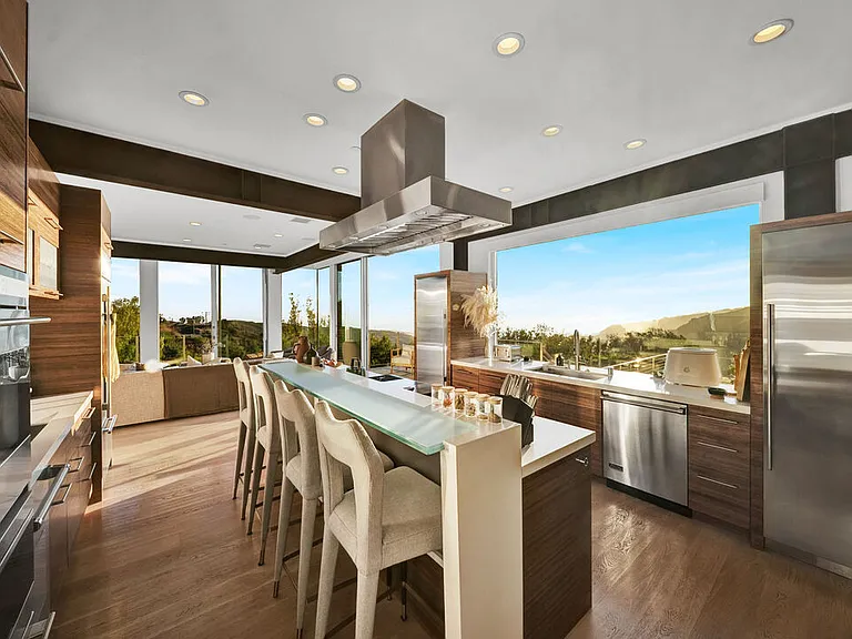 2915 Tuna Canyon Rd — Photo 15