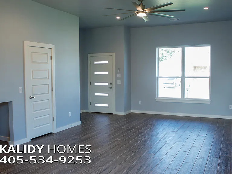 421 Remington Ave — Photo 4