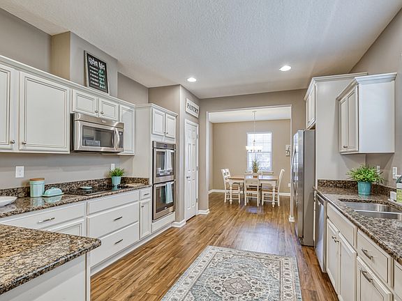 5th image of 9580 Abby Glen Cir