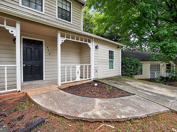 5th image of 939 Lake Drive Ct