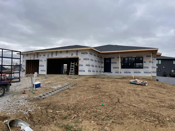 103 Ashton Ln, Downs, IL 61736