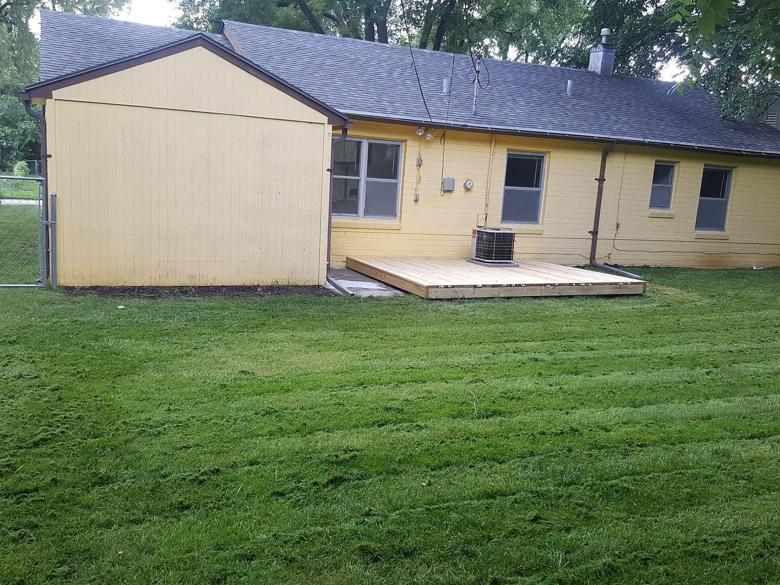 3 bed, 1200 sqft, $1,850 — Photo 2