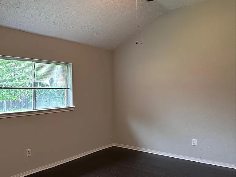 19530 Gladewater Dr — Photo 5
