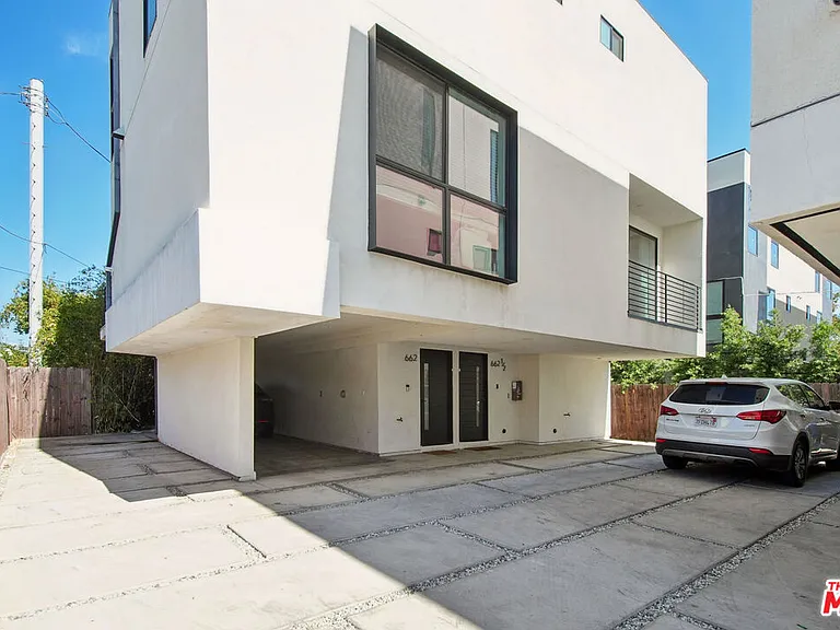 662 N Mariposa Ave #1/2 — Photo 22