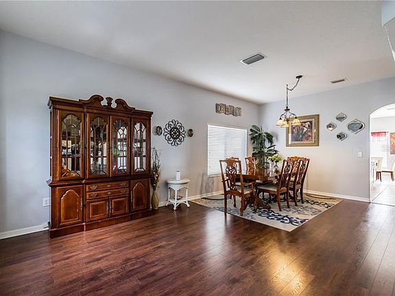 5th image of 31220 Bridgegate Dr