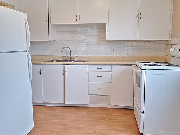 2nd image of 678 N Water Ave