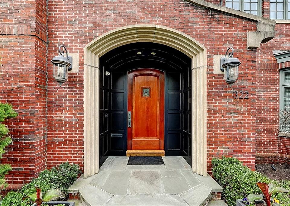 322 Blackstone Blvd, Providence, RI 02906 Zillow