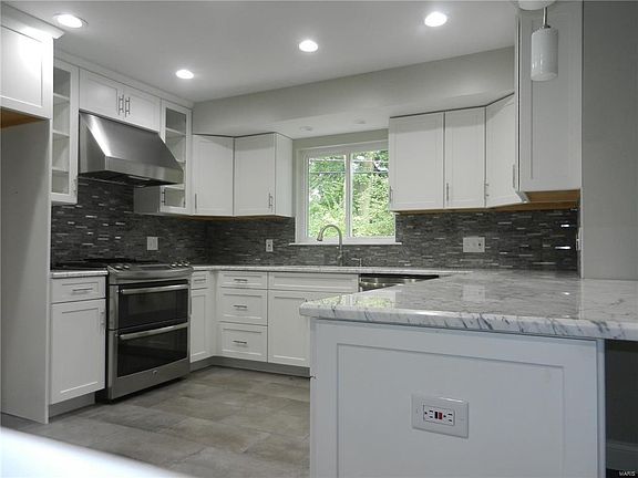 2nd image of 11920 Rocky Dr