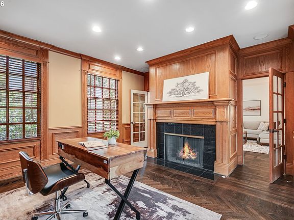 5th image of 965 S Comus St