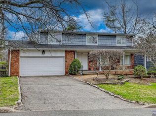 439 Summit St, Englewood Cliffs, NJ 07632