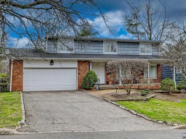439 Summit St, Englewood Cliffs, NJ 07632