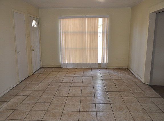 2nd image of 203 Canyon Dr