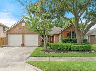 11515 Autumn Chase Dr, Houston, TX 77065