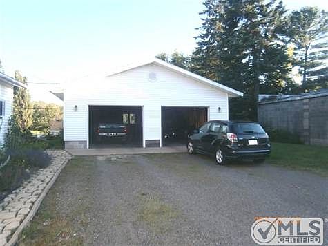 2nd image of 372 Kloman Ave