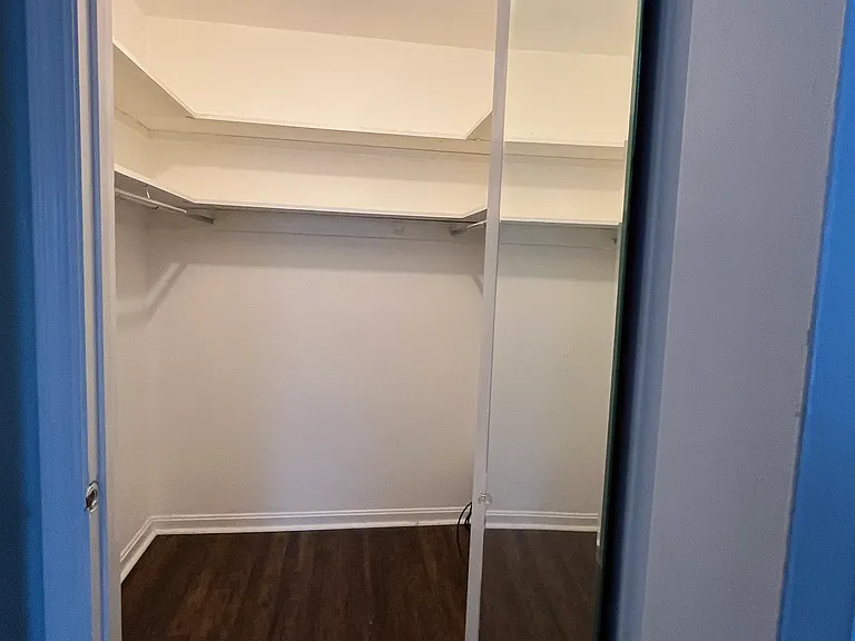 9740 Bunker Hill Ln — Photo 3