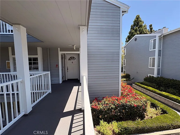 1418 Brett Pl #206 — Photo 4