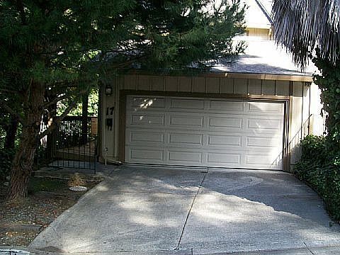 2nd image of 17 Quail Hill Ln