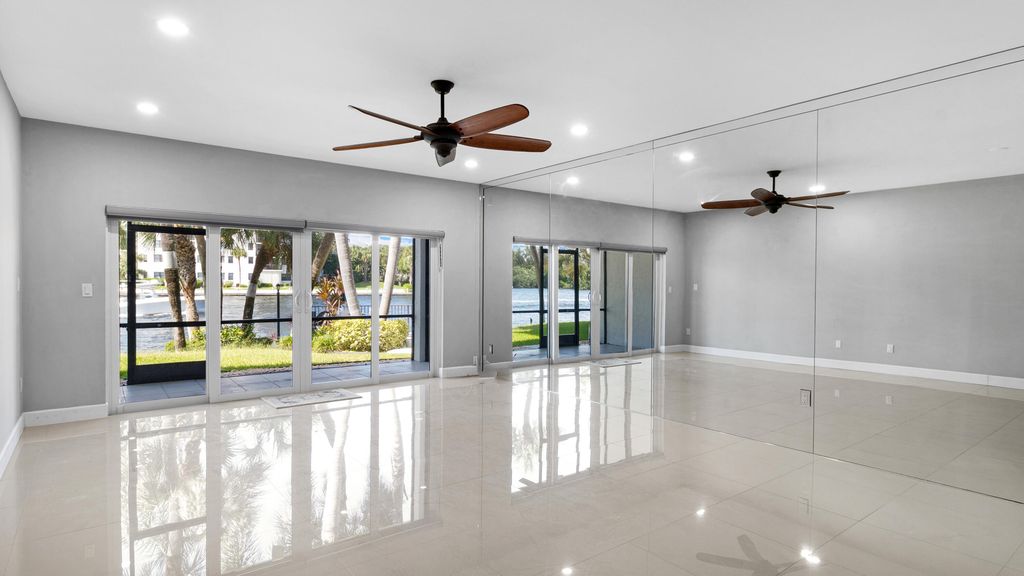 1301 N RIVERSIDE Drive #7, photo 9