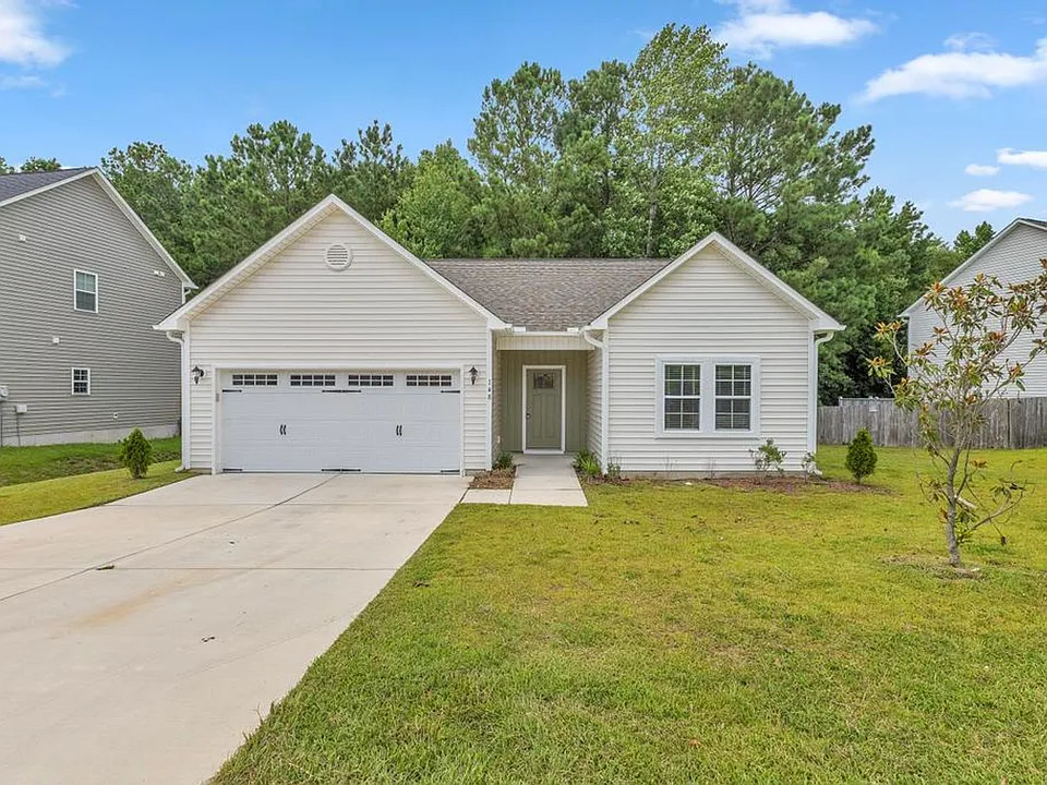 148 Broadleaf Dr