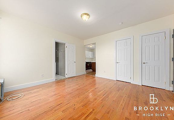 3rd image of 668 Hancock St #4X