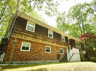 175 Schrade Rd, Kent Lakes, NY 10512