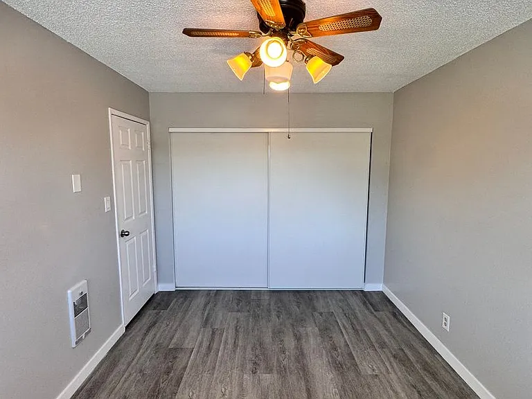 4321 Green Ave — Photo 11
