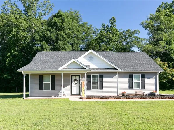 4561 Old Belews Creek Rd, Winston Salem, NC 27101