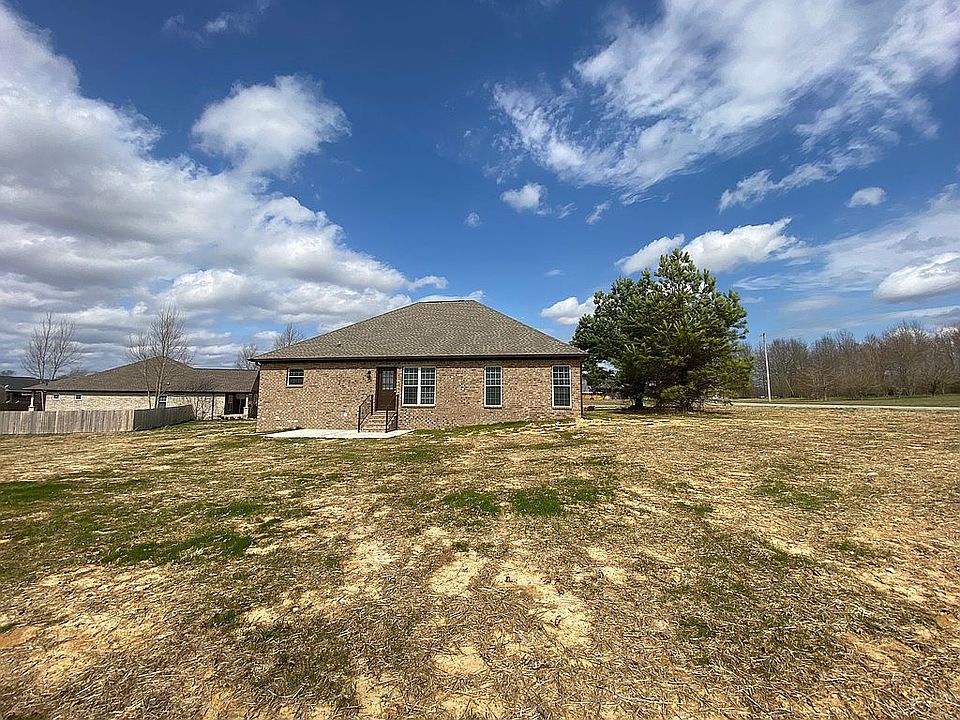 2nd image of 116 Molly B Ct