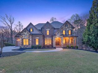 1160 Windfaire Pl, Roswell, GA 30076