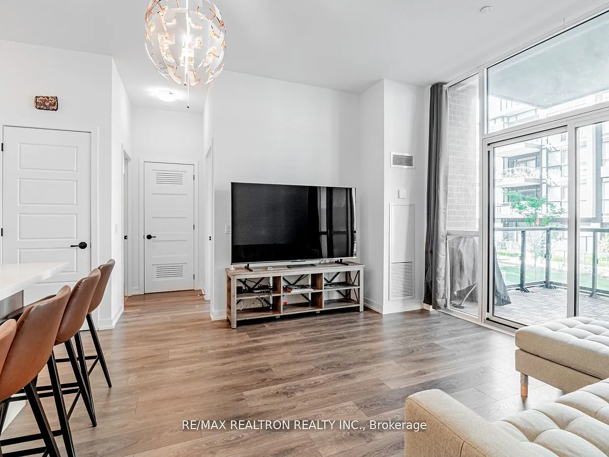2 bed, $2,400 — Photo 4