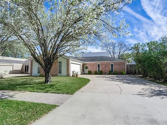 2nd image of 4830 Whispering Falls Dr