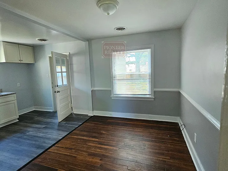 2331 Fleet Ave — Photo 16