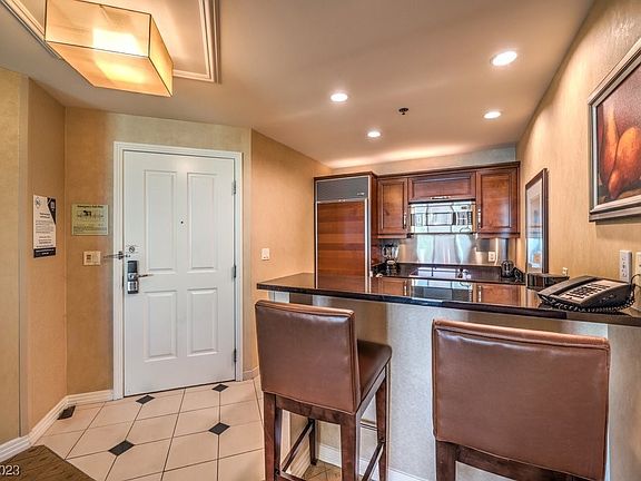 5th image of 145 E Harmon Ave #2201
