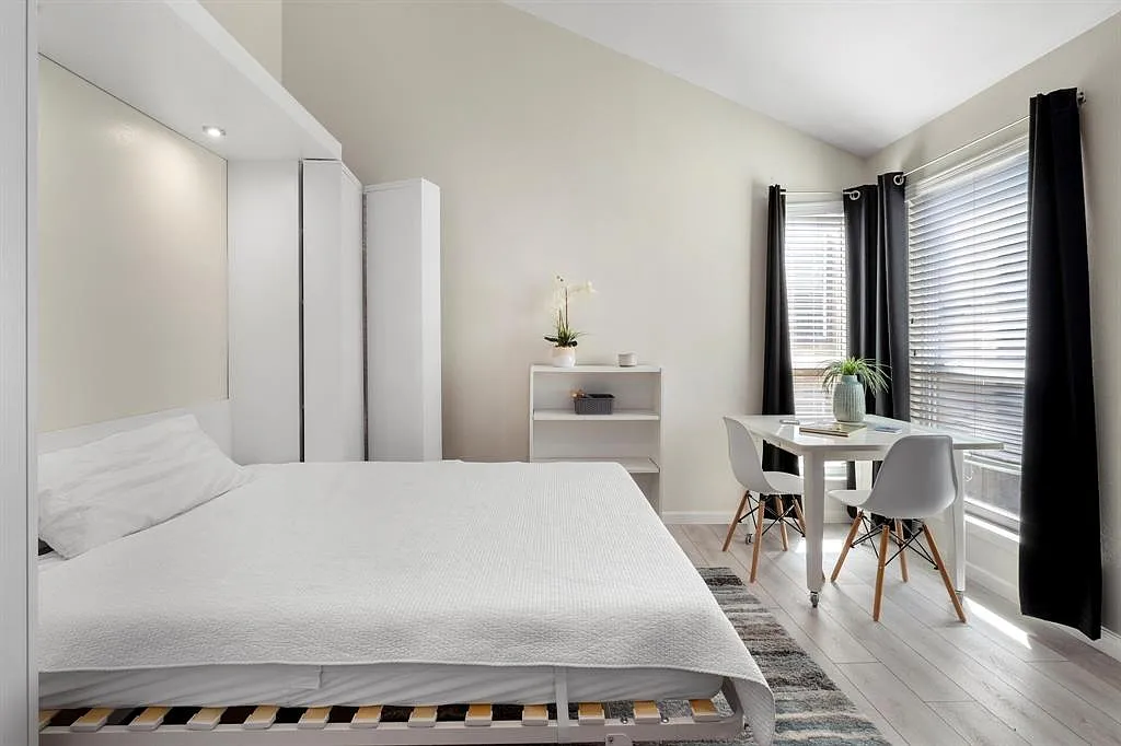 1000 W 26th St Apt 211 — Photo 4