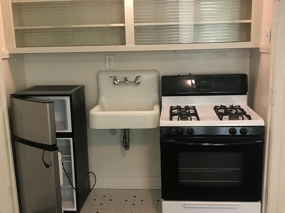 Apt 105 Kitchen