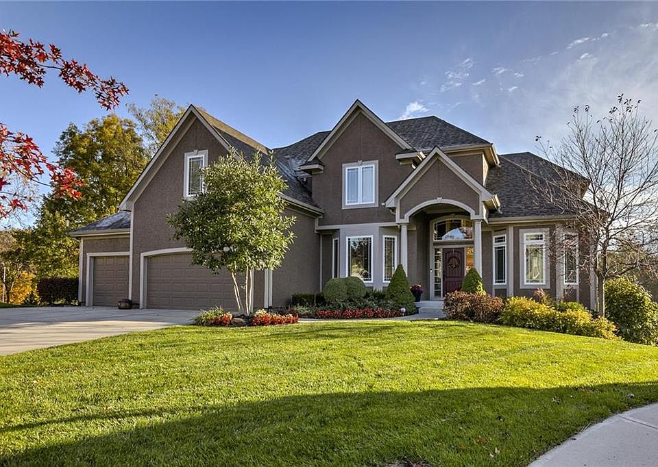 1st image of 9542 N Myrtle Ct