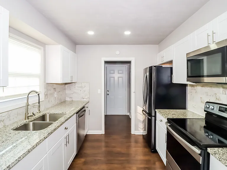 2887 Botany Dr — Photo 4
