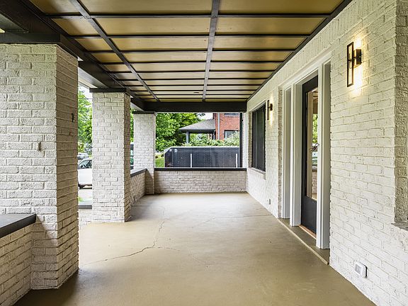 3rd image of 4955 Washington Blvd