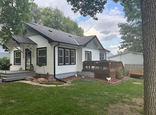 720 East St, Palmyra, NE 68418