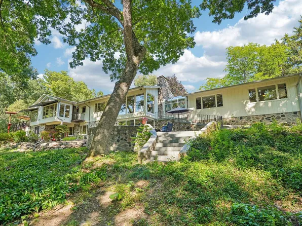 W335N5421 Wedgewood DRIVE, Nashotah, WI 53058