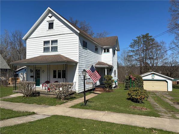 810 Welsh St, Kane, PA 16735